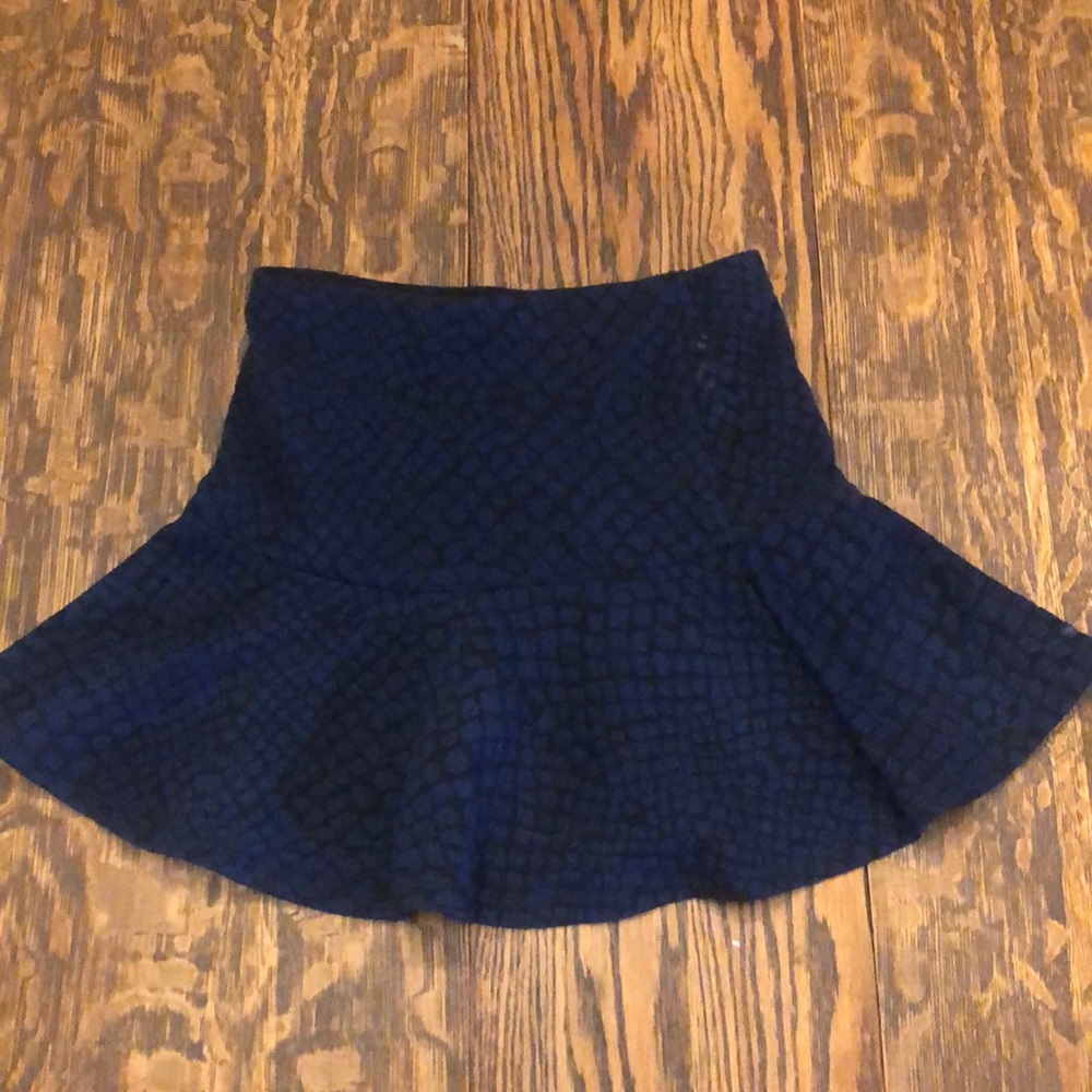 Forever 21 dark blue pattern skirt